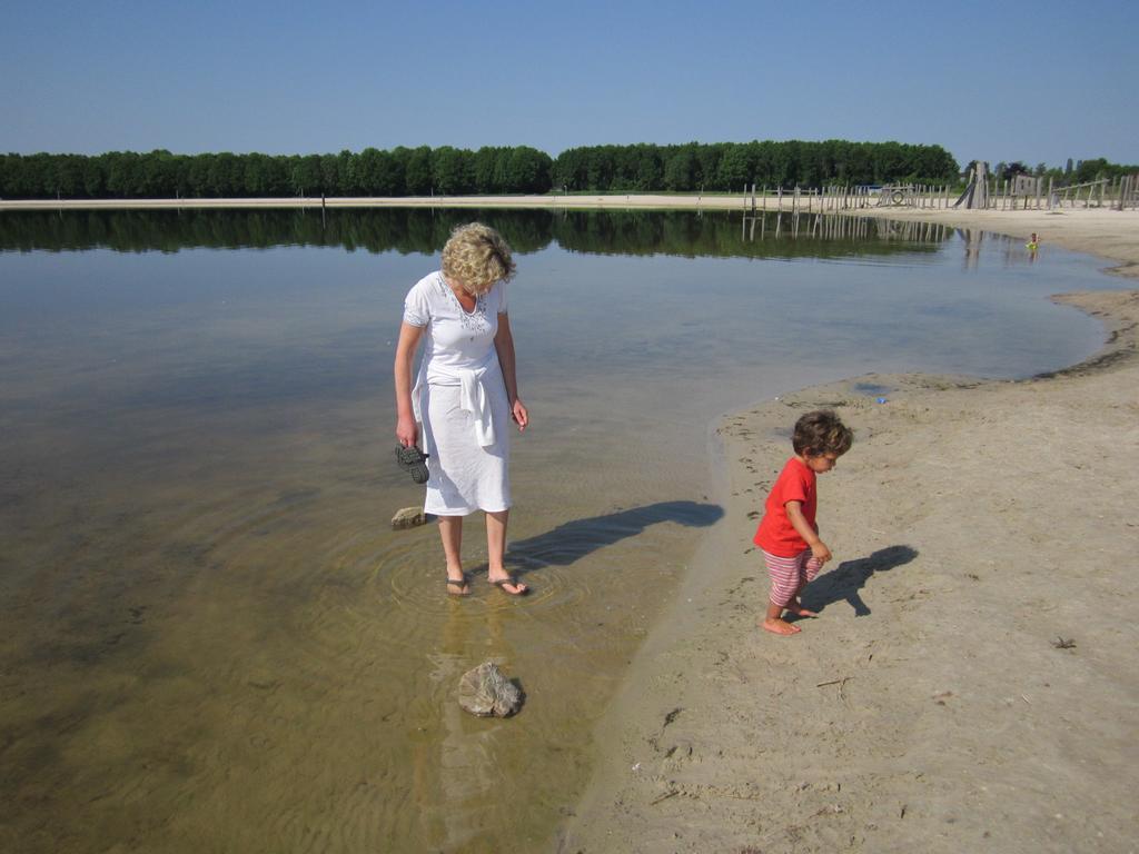 Moushouk Bed And Breakfast Oostwold  Esterno foto